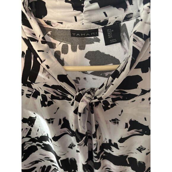 Tahari Women’s Shirt Size Large - Picture 2 of 3